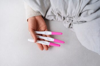 Возраст, гормональный баланс и регулярность цикла — ключевые факторы женской репродуктивной функции, требующие внимания при планировании беременности Возраст, гормональный баланс и регулярность цикла — ключевые факторы женской репродуктивной функции, требующие внимания при планировании беременности