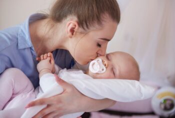 Женская фертильность — это способность организма к зачатию и вынашиванию, зависящая от слаженной работы гормонов, овуляции и состояния матки