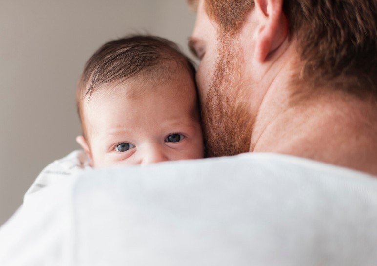 Медицинские причины снижения фертильности у мужчин: варикоцеле, инфекции, гормональные нарушения и возрастные изменения после 40 лет требуют обследования в Израильском медицинском центре